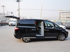2013款 2.2T 自动 行政版