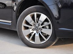 2013款 2.2T 自动 行政版