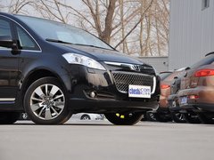 2013款 2.2T 自动 行政版