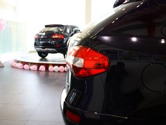 2013款 2.5 CVT 四驱都市版 5座
