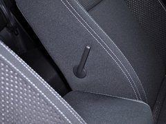 2013款 2.5 CVT 四驱都市版 5座