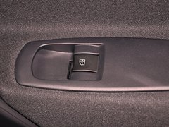 2013款 2.5 CVT 四驱都市版 5座