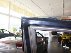 2013款 2.5 CVT 四驱舒适导航版 5座