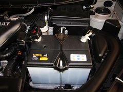 2013款 2.5 CVT 四驱舒适导航版 5座