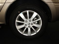 2013款 2.5 CVT 四驱舒适导航版 5座