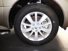 2013款 2.5 CVT 四驱舒适导航版 5座