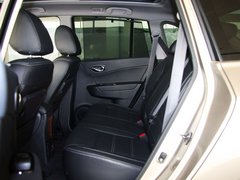 2013款 2.5 CVT 四驱舒适导航版 5座