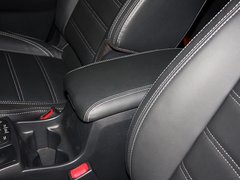 2013款 2.5 CVT 四驱舒适导航版 5座