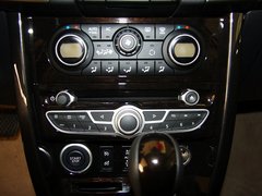 2013款 2.5 CVT 四驱舒适导航版 5座