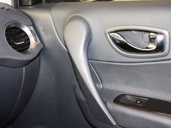 2013款 2.5 CVT 四驱舒适导航版 5座