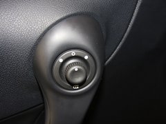 2013款 2.5 CVT 四驱舒适导航版 5座