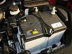 2013款 2.5 CVT 四驱舒适导航版 5座