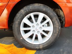 2013款 2.5 CVT 四驱舒适导航版 5座