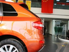 2013款 2.5 CVT 四驱舒适导航版 5座