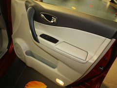 2013款 2.5 CVT 四驱舒适导航版 5座
