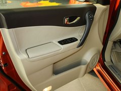 2013款 2.5 CVT 四驱舒适导航版 5座