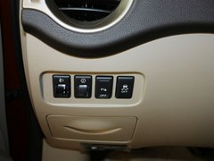 2013款 2.5 CVT 四驱舒适导航版 5座
