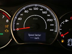 2013款 2.5 CVT 四驱舒适导航版 5座