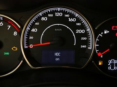 2013款 2.5 CVT 四驱舒适导航版 5座