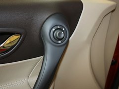2013款 2.5 CVT 四驱舒适导航版 5座