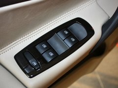 2013款 2.5 CVT 四驱舒适导航版 5座