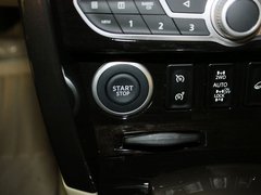 2013款 2.5 CVT 四驱舒适导航版 5座