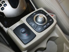 2013款 2.5 CVT 四驱舒适导航版 5座