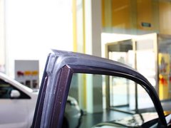 2013款 2.5 CVT 四驱舒适导航版 5座