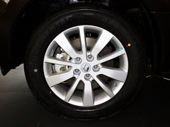 2013款 2.5 CVT 四驱舒适导航版 5座