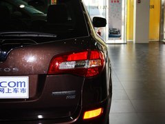 2013款 2.5 CVT 四驱舒适导航版 5座