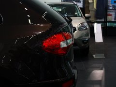2013款 2.5 CVT 四驱舒适导航版 5座