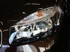 2013款 2.5 CVT 四驱舒适导航版 5座