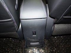 2013款 2.5 CVT 四驱舒适导航版 5座