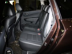 2013款 2.5 CVT 四驱舒适导航版 5座
