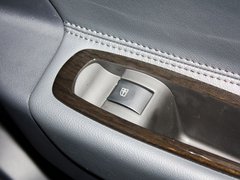 2013款 2.5 CVT 四驱舒适导航版 5座