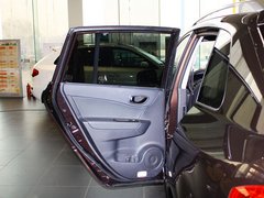 2013款 2.5 CVT 四驱舒适导航版 5座
