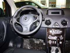 2013款 2.5 CVT 四驱舒适导航版 5座