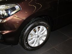 2013款 2.5 CVT 四驱舒适导航版 5座