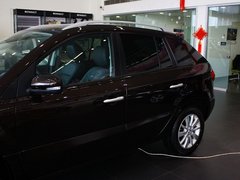 2013款 2.5 CVT 四驱舒适导航版 5座