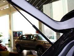 2013款 2.5 CVT 四驱舒适导航版 5座
