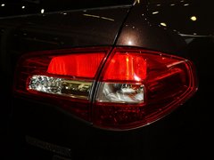2013款 2.5 CVT 四驱舒适导航版 5座