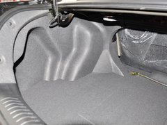 2013款 1.5L 手動 尊貴型