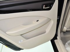 2013款 1.5L 手動 尊貴型
