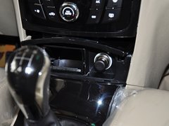 2013款 1.5L 手动 尊贵型
