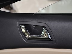 2012款 2.0L 手動 尊貴型