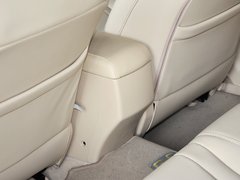 2012款 2.0L 手動 尊貴型