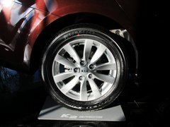 2013款 1.6L 自动 Premium