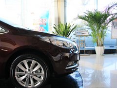 2013款 1.6L 自动 Premium
