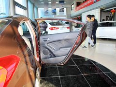 2013款 1.6L 自动 Premium