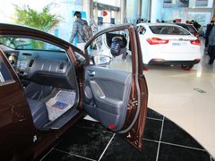 2013款 1.6L 自动 Premium